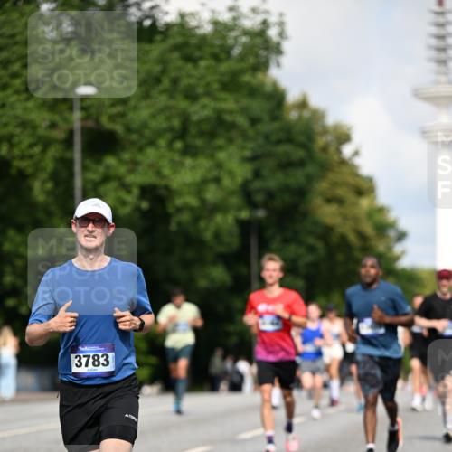 29.06.2025 - hella hamburg halbmarathon Dr. Thomas Lammeyer http://msf.ph/oto/8242644 29.06.2025 09:51:07 Kennedybrücke 1217, 1562, 2121, 2196, 2296, 2404, 2774, 3783, 4602, 5092, 5923, 5961, 8395, 8901, 9171, 10384, 10968 meine-sportfotos.de