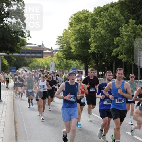 29.06.2025 - hella hamburg halbmarathon Jannik Wohlers http://msf.ph/oto/8242675 29.06.2025 09:54:46 Lombardsbrücke 1200, 1683, 2207, 2274, 2287, 2816, 3258, 3747, 4121, 5102, 5399, 5638, 5705, 6027, 6158, 6836, 6923, 6938, 6991, 7052, 7508, 7659, 8371, 8437, 8487, 8693, 8889, 8955, 9031, 9032, 9159, 9476, 9869, 9931, 9959, 10122, 10263, 10868, 11185, 11333, 12016, 12161, 12321, 12657, 13666, 15430, 15512, 15681, 15871, 16062, 16086, 16089, 16103, 16127, 16403, 16513, 16538, 17008, 17221, 17499, 17674, 17912 meine-sportfotos.de
