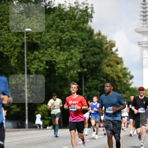 29.06.2025 - hella hamburg halbmarathon Dr. Thomas Lammeyer http://msf.ph/oto/8242681 29.06.2025 09:51:08 Kennedybrücke 1217, 1562, 2121, 2196, 2296, 2404, 2774, 3783, 4602, 5092, 5923, 5961, 8362, 8395, 8901, 9171, 10384, 10968 meine-sportfotos.de