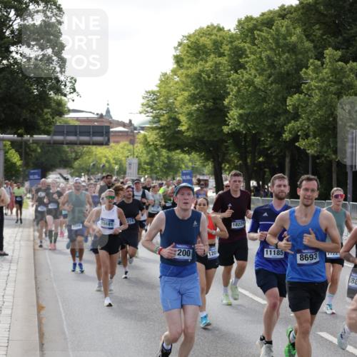 29.06.2025 - hella hamburg halbmarathon Jannik Wohlers http://msf.ph/oto/8242703 29.06.2025 09:54:46 Lombardsbrücke 1200, 1683, 2207, 2274, 2287, 2816, 3258, 3747, 4121, 5102, 5399, 5638, 5705, 6027, 6158, 6836, 6923, 6938, 6991, 7052, 7508, 7659, 8371, 8437, 8487, 8693, 8889, 8955, 9031, 9032, 9159, 9476, 9869, 9931, 9959, 10122, 10263, 10868, 11185, 11333, 12016, 12161, 12321, 12657, 13666, 15430, 15512, 15681, 15871, 16062, 16086, 16089, 16103, 16127, 16403, 16513, 16538, 17008, 17221, 17499, 17674, 17912 meine-sportfotos.de