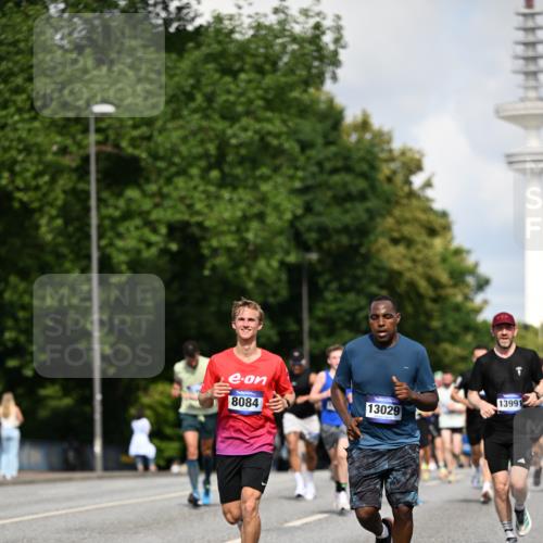 29.06.2025 - hella hamburg halbmarathon Dr. Thomas Lammeyer http://msf.ph/oto/8242739 29.06.2025 09:51:08 Kennedybrücke 1217, 1562, 2121, 2196, 2296, 2404, 2774, 3783, 4602, 5092, 5923, 5961, 8362, 8395, 8901, 9171, 10384, 10968 meine-sportfotos.de