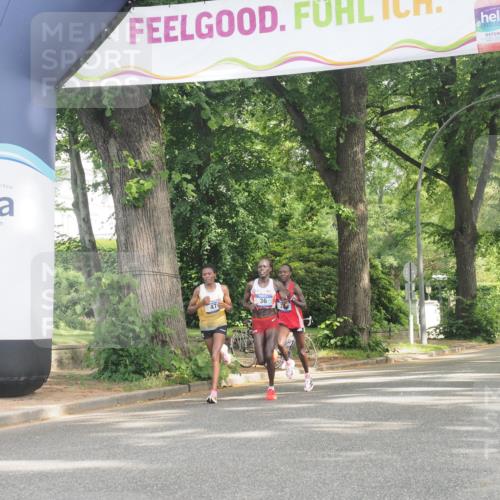 29.06.2025 - hella hamburg halbmarathon KatJ http://msf.ph/oto/8242753 29.06.2025 10:03:34 Zwischen KM18-KM19  meine-sportfotos.de