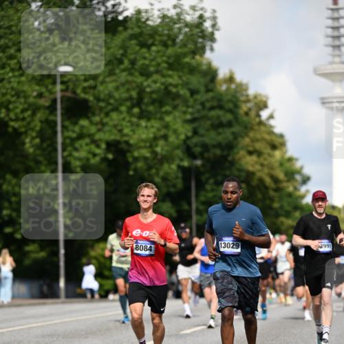 29.06.2025 - hella hamburg halbmarathon Dr. Thomas Lammeyer http://msf.ph/oto/8242762 29.06.2025 09:51:08 Kennedybrücke 1217, 1562, 2121, 2196, 2296, 2404, 2774, 3783, 4602, 5092, 5923, 5961, 8362, 8395, 8901, 9171, 10384, 10968 meine-sportfotos.de