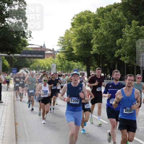 29.06.2025 - hella hamburg halbmarathon Jannik Wohlers http://msf.ph/oto/8242771 29.06.2025 09:54:46 Lombardsbrücke 1200, 1683, 2207, 2274, 2287, 2816, 3258, 3747, 4121, 5102, 5399, 5638, 5705, 6027, 6158, 6836, 6923, 6938, 6991, 7052, 7508, 7659, 8371, 8437, 8487, 8693, 8889, 8955, 9031, 9032, 9159, 9476, 9869, 9931, 9959, 10122, 10263, 10868, 11185, 11333, 12016, 12161, 12321, 12657, 13666, 15430, 15512, 15681, 15871, 16062, 16086, 16089, 16103, 16127, 16403, 16513, 16538, 17008, 17221, 17499, 17674, 17912 meine-sportfotos.de