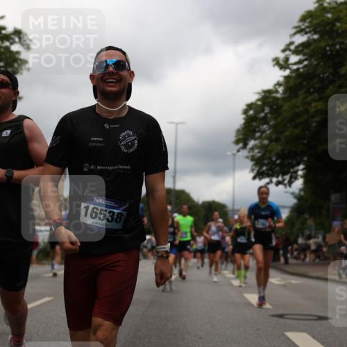 29.06.2025 - hella hamburg halbmarathon Yannick Fuchs http://msf.ph/oto/8242814 29.06.2025 10:47:29 20KM 1030, 1061, 1151, 1499, 1706, 1727, 1783, 2070, 2074, 2082, 2099, 2354, 3059, 3208, 3209, 4065, 4635, 4770, 5077, 5638, 5866, 6481, 6511, 6512, 6628, 6629, 6762, 6877, 6942, 7177, 7274, 7509, 7864, 7918, 8335, 8390, 8447, 9142, 9537, 10549, 10891, 10895, 11992, 12379, 12413, 12490, 12875, 12909, 13032, 13289, 13865, 13997, 14323, 15061, 15126, 15179, 15441, 15497, 15502, 16477, 16538, 16986, 17348, 18134, 18143, 18487, 18590, 18720 meine-sportfotos.de