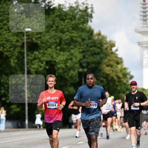 29.06.2025 - hella hamburg halbmarathon Dr. Thomas Lammeyer http://msf.ph/oto/8242815 29.06.2025 09:51:09 Kennedybrücke 1217, 1562, 2196, 2296, 2404, 3783, 4602, 5092, 5923, 5961, 8362, 8395, 8901, 9171, 9944, 10384, 10968 meine-sportfotos.de