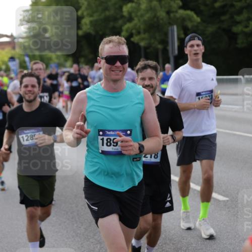 29.06.2025 - hella hamburg halbmarathon Jannik Wohlers http://msf.ph/oto/8242819 29.06.2025 09:55:01 Lombardsbrücke 1120, 1151, 1683, 1696, 1706, 1884, 1976, 2207, 2274, 2287, 2411, 3087, 3435, 3747, 4093, 4189, 4938, 5102, 5459, 5708, 5915, 6158, 6532, 6662, 6836, 6938, 7052, 7312, 7508, 8139, 8153, 8205, 8218, 8454, 8720, 8856, 8899, 8927, 8955, 9529, 9649, 9720, 9959, 10053, 10184, 10263, 10423, 10988, 11340, 12016, 12171, 12321, 12533, 12891, 13233, 13289, 13570, 14045, 15681, 16103, 17221 meine-sportfotos.de