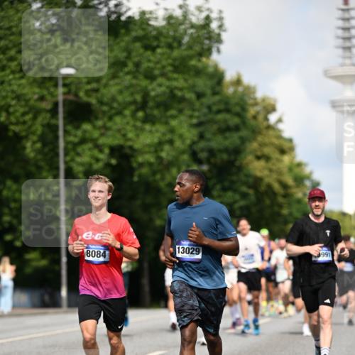 29.06.2025 - hella hamburg halbmarathon Dr. Thomas Lammeyer http://msf.ph/oto/8242829 29.06.2025 09:51:09 Kennedybrücke 1217, 1562, 2196, 2296, 2404, 3783, 4602, 5092, 5923, 5961, 8362, 8395, 8901, 9171, 9944, 10384, 10968 meine-sportfotos.de