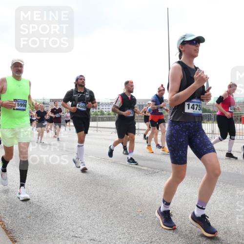 29.06.2025 - hella hamburg halbmarathon Lena Gebhardt http://msf.ph/oto/8242841 29.06.2025 10:45:24 Lombardsbrücke 1024, 1033, 1060, 1085, 1685, 1713, 1798, 2007, 2008, 2216, 2217, 2550, 2657, 2664, 2779, 2973, 3160, 3164, 3357, 3377, 3879, 3993, 4099, 4102, 4186, 4224, 4306, 4337, 4504, 4820, 4851, 5099, 5108, 5190, 5339, 5636, 5949, 6150, 6509, 6763, 6788, 6911, 6922, 6980, 7283, 7530, 7541, 7699, 7859, 7912, 8594, 8605, 8745, 8762, 8907, 9620, 10030, 10182, 10225, 10562, 10566, 10707, 11314, 12198, 12332, 12334, 12394 meine-sportfotos.de