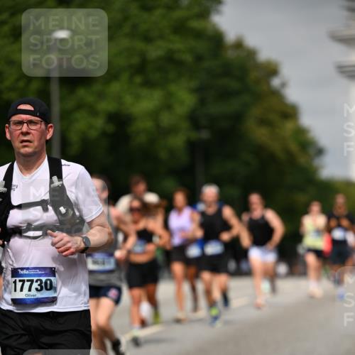 29.06.2025 - hella hamburg halbmarathon Dr. Thomas Lammeyer http://msf.ph/oto/8242852 29.06.2025 10:14:11 Kennedybrücke 1456, 1483, 1513, 1573, 4389, 7042, 7058, 7250, 7685, 8090, 8890, 9681, 9816, 9988, 11027, 11180 meine-sportfotos.de