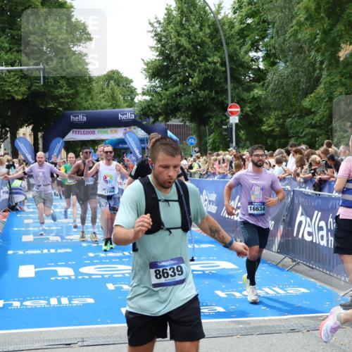 29.06.2025 - hella hamburg halbmarathon Zöllner http://msf.ph/oto/8242857 29.06.2025 10:56:20 Ziel 1193, 5465, 7547, 9903, 10789, 11309, 12348, 14363, 15300, 15484, 16113, 16375, 16634, 17468, 18117, 18495, 18652, 18741, 19152 meine-sportfotos.de