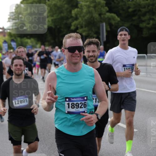 29.06.2025 - hella hamburg halbmarathon Jannik Wohlers http://msf.ph/oto/8242869 29.06.2025 09:55:01 Lombardsbrücke 1120, 1151, 1683, 1696, 1706, 1884, 1976, 2207, 2274, 2287, 2411, 3087, 3435, 3747, 4093, 4189, 4938, 5102, 5459, 5708, 5915, 6158, 6532, 6662, 6836, 6938, 7052, 7312, 7508, 8139, 8153, 8205, 8218, 8454, 8720, 8856, 8899, 8927, 8955, 9529, 9649, 9720, 9959, 10053, 10184, 10263, 10423, 10988, 11340, 12016, 12171, 12321, 12533, 12891, 13233, 13289, 13570, 14045, 15681, 16103, 17221 meine-sportfotos.de