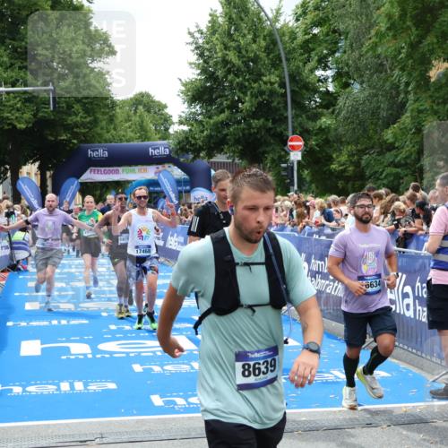 29.06.2025 - hella hamburg halbmarathon Zöllner http://msf.ph/oto/8242885 29.06.2025 10:56:20 Ziel 1193, 5465, 7547, 9903, 10789, 11309, 12348, 14363, 15300, 15484, 16113, 16375, 16634, 17468, 18117, 18495, 18652, 18741, 19152 meine-sportfotos.de