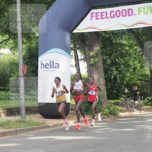 29.06.2025 - hella hamburg halbmarathon KatJ http://msf.ph/oto/8242901 29.06.2025 10:03:35 Zwischen KM18-KM19 39 meine-sportfotos.de