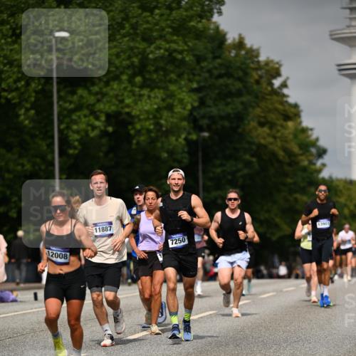 29.06.2025 - hella hamburg halbmarathon Dr. Thomas Lammeyer http://msf.ph/oto/8242940 29.06.2025 10:14:12 Kennedybrücke 1052, 1456, 1483, 1513, 1573, 4389, 7042, 7058, 7250, 7685, 8090, 8890, 9681, 9816, 9988, 11027, 11180 meine-sportfotos.de