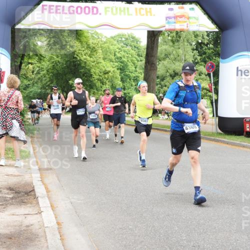 29.06.2025 - hella hamburg halbmarathon MichiJ http://msf.ph/oto/8242951 29.06.2025 10:50:41 Zwischen KM18-KM19 2810, 3663, 4389, 5511, 8423, 12286, 12571, 16995, 17140, 17142, 18382, 18530 meine-sportfotos.de