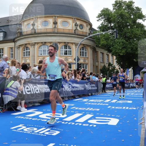 29.06.2025 - hella hamburg halbmarathon Strokosch-Dieckow http://msf.ph/oto/8242976 29.06.2025 10:37:45 Ziel 1505, 1615, 2196, 2404, 9171, 13148, 13595, 14934, 18103, 18276, 18277, 18529 meine-sportfotos.de