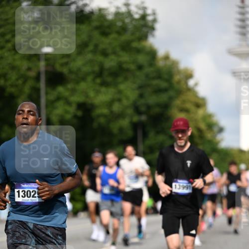29.06.2025 - hella hamburg halbmarathon Dr. Thomas Lammeyer http://msf.ph/oto/8243103 29.06.2025 09:51:11 Kennedybrücke 1164, 1217, 1562, 1644, 2196, 2296, 2404, 3783, 4602, 5092, 5923, 8362, 8901, 9944, 10384, 10968 meine-sportfotos.de