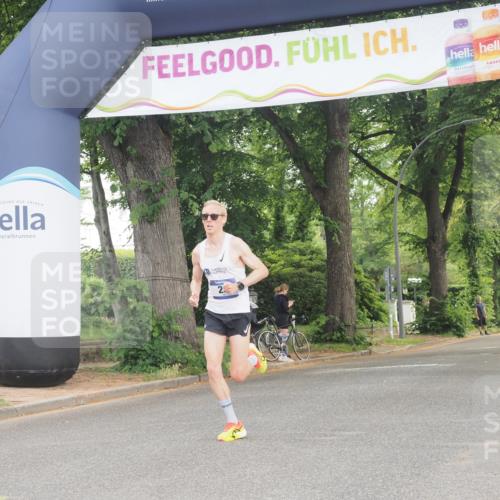 29.06.2025 - hella hamburg halbmarathon KatJ http://msf.ph/oto/8243286 29.06.2025 10:03:59 Zwischen KM18-KM19 28 meine-sportfotos.de