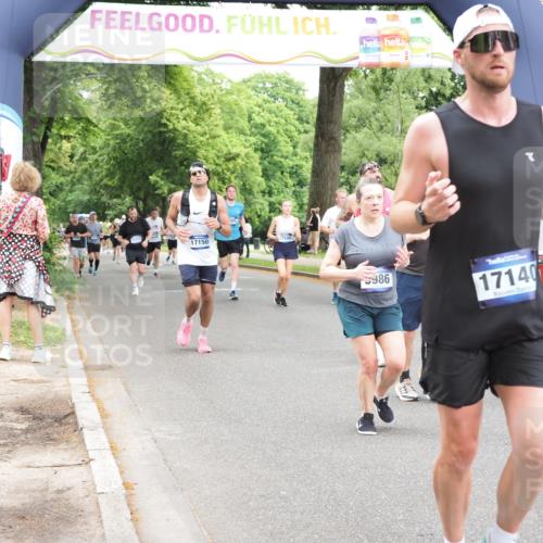 29.06.2025 - hella hamburg halbmarathon MichiJ http://msf.ph/oto/8243351 29.06.2025 10:50:43 Zwischen KM18-KM19 2810, 4389, 5511, 8423, 9986, 12286, 16995, 17140, 17142, 18382, 18530 meine-sportfotos.de