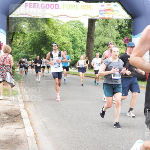 29.06.2025 - hella hamburg halbmarathon MichiJ http://msf.ph/oto/8243403 29.06.2025 10:50:44 Zwischen KM18-KM19 4389, 5511, 6966, 8423, 9986, 12286, 16995, 17140, 17142, 17150, 17533, 17685, 17686, 18382, 18530 meine-sportfotos.de