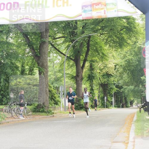 29.06.2025 - hella hamburg halbmarathon KatJ http://msf.ph/oto/8243404 29.06.2025 10:05:02 Zwischen KM18-KM19  meine-sportfotos.de