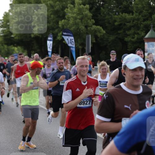 29.06.2025 - hella hamburg halbmarathon Jannik Wohlers http://msf.ph/oto/8243407 29.06.2025 09:55:07 Lombardsbrücke 1120, 1151, 1696, 1706, 1884, 1976, 2207, 2287, 2411, 2706, 2708, 2718, 3087, 3213, 3435, 3985, 4088, 4093, 4189, 4847, 4890, 4938, 5102, 5421, 5459, 5708, 5915, 6009, 6054, 6158, 6421, 6532, 6662, 6691, 7312, 8139, 8153, 8205, 8216, 8218, 8302, 8454, 8577, 8720, 8856, 8899, 8927, 9386, 9529, 9649, 9720, 9786, 9934, 10053, 10115, 10184, 10423, 10988, 11309, 11340, 11356, 12149, 12171, 12450, 12519, 12533, 12891, 13233, 13289, 13570, 13894, 13996, 14045 meine-sportfotos.de