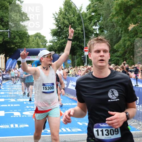 29.06.2025 - hella hamburg halbmarathon Zöllner http://msf.ph/oto/8243420 29.06.2025 10:56:30 Ziel 1583, 3048, 4029, 5672, 6399, 7742, 8863, 9622, 10665, 11231, 15407, 15818, 16257, 16261, 17268, 17734, 18746, 18835 meine-sportfotos.de