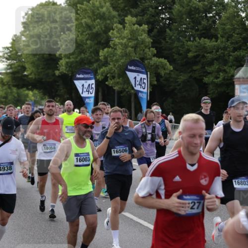 29.06.2025 - hella hamburg halbmarathon Jannik Wohlers http://msf.ph/oto/8243427 29.06.2025 09:55:07 Lombardsbrücke 1120, 1151, 1696, 1706, 1884, 1976, 2207, 2287, 2411, 2706, 2708, 2718, 3087, 3213, 3435, 3985, 4088, 4093, 4189, 4847, 4890, 4938, 5102, 5421, 5459, 5708, 5915, 6009, 6054, 6158, 6421, 6532, 6662, 6691, 7312, 8139, 8153, 8205, 8216, 8218, 8302, 8454, 8577, 8720, 8856, 8899, 8927, 9386, 9529, 9649, 9720, 9786, 9934, 10053, 10115, 10184, 10423, 10988, 11309, 11340, 11356, 12149, 12171, 12450, 12519, 12533, 12891, 13233, 13289, 13570, 13894, 13996, 14045 meine-sportfotos.de