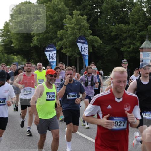 29.06.2025 - hella hamburg halbmarathon Jannik Wohlers http://msf.ph/oto/8243445 29.06.2025 09:55:07 Lombardsbrücke 1120, 1151, 1696, 1706, 1884, 1976, 2207, 2287, 2411, 2706, 2708, 2718, 3087, 3213, 3435, 3985, 4088, 4093, 4189, 4847, 4890, 4938, 5102, 5421, 5459, 5708, 5915, 6009, 6054, 6158, 6421, 6532, 6662, 6691, 7312, 8139, 8153, 8205, 8216, 8218, 8302, 8454, 8577, 8720, 8856, 8899, 8927, 9386, 9529, 9649, 9720, 9786, 9934, 10053, 10115, 10184, 10423, 10988, 11309, 11340, 11356, 12149, 12171, 12450, 12519, 12533, 12891, 13233, 13289, 13570, 13894, 13996, 14045 meine-sportfotos.de