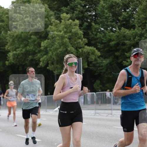 29.06.2025 - hella hamburg halbmarathon Jannik Wohlers http://msf.ph/oto/8243519 29.06.2025 10:30:07 Lombardsbrücke 1647, 2754, 2755, 2901, 4575, 4819, 6344, 7071, 10880, 11984, 12350, 12460, 12461, 12687, 12688, 14421, 15757, 15789, 15938, 16504, 16791, 16864, 18860 meine-sportfotos.de
