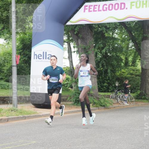 29.06.2025 - hella hamburg halbmarathon KatJ http://msf.ph/oto/8243701 29.06.2025 10:05:06 Zwischen KM18-KM19 42 meine-sportfotos.de