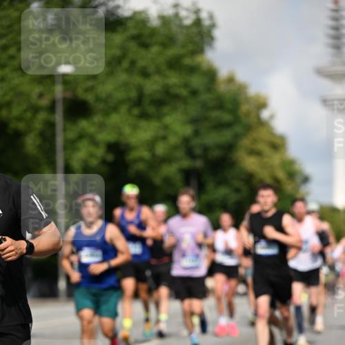 29.06.2025 - hella hamburg halbmarathon Dr. Thomas Lammeyer http://msf.ph/oto/8243733 29.06.2025 09:51:15 Kennedybrücke 1164, 1562, 1644, 2196, 2296, 3783, 4602, 5092, 5923, 6990, 8362, 8901, 9178, 9944, 10384, 10968, 11202, 11227 meine-sportfotos.de