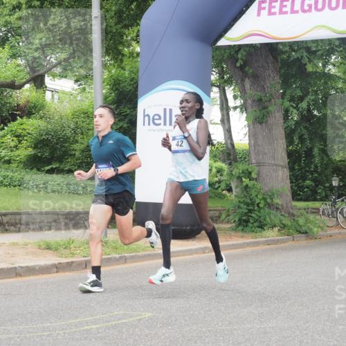 29.06.2025 - hella hamburg halbmarathon KatJ http://msf.ph/oto/8243806 29.06.2025 10:05:06 Zwischen KM18-KM19 42 meine-sportfotos.de