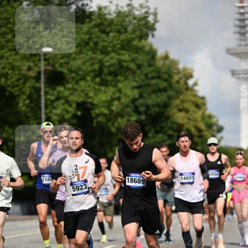 29.06.2025 - hella hamburg halbmarathon Dr. Thomas Lammeyer http://msf.ph/oto/8243835 29.06.2025 09:51:17 Kennedybrücke 1164, 1562, 1644, 1743, 2196, 2296, 3783, 4602, 5092, 5923, 6990, 8362, 8901, 9178, 9944, 10384, 10900, 10968, 11202, 11227 meine-sportfotos.de