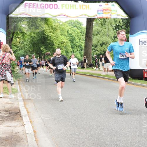 29.06.2025 - hella hamburg halbmarathon MichiJ http://msf.ph/oto/8243869 29.06.2025 10:50:47 Zwischen KM18-KM19 6966, 9986, 14225, 17140, 17150, 17321, 17533, 17685, 17686, 18382 meine-sportfotos.de
