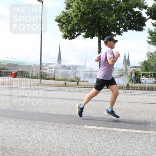 29.06.2025 - hella hamburg halbmarathon Lena Gebhardt http://msf.ph/oto/8243877 29.06.2025 10:09:53 Lombardsbrücke 1052, 1456, 1483, 1513, 1548, 1823, 3921, 4592, 5511, 7058, 7081, 7333, 7636, 8090, 8685, 9150, 9297, 9306, 9366, 9434, 9674, 9781, 9988, 10036, 10943, 11027, 12255, 12509, 12567, 13739, 15697, 16191, 16445, 16455, 16688, 16918, 17148, 17630, 17899, 18076, 18196, 18440, 18707, 19166, 19242 meine-sportfotos.de