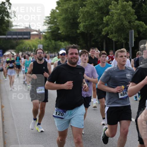 29.06.2025 - hella hamburg halbmarathon Jannik Wohlers http://msf.ph/oto/8243886 29.06.2025 09:55:11 Lombardsbrücke 1120, 1151, 1461, 1630, 1706, 1884, 1976, 2284, 2706, 2708, 2718, 3087, 3213, 3399, 3654, 3985, 4088, 4345, 4847, 4890, 4938, 5421, 5459, 5708, 5915, 6009, 6054, 6421, 6481, 6532, 6691, 7269, 7312, 8139, 8205, 8216, 8218, 8234, 8302, 8454, 8577, 8720, 8856, 8899, 8927, 9386, 9491, 9529, 9786, 9934, 10115, 10988, 11309, 11356, 11819, 11977, 12149, 12171, 12379, 12450, 12519, 12533, 12891, 13032, 13289, 13570, 13799, 13807, 13894, 13996 meine-sportfotos.de