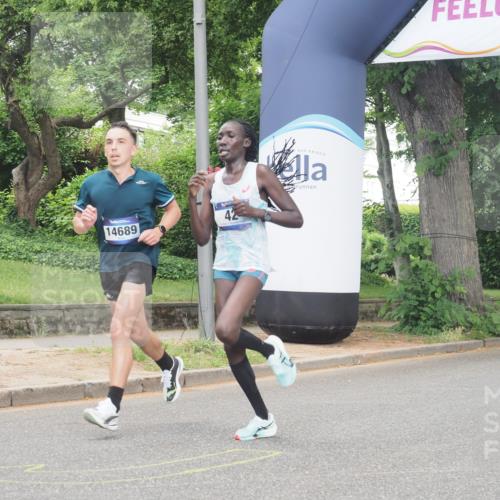 29.06.2025 - hella hamburg halbmarathon KatJ http://msf.ph/oto/8243889 29.06.2025 10:05:06 Zwischen KM18-KM19 42 meine-sportfotos.de