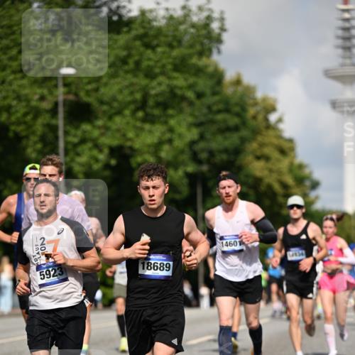 29.06.2025 - hella hamburg halbmarathon Dr. Thomas Lammeyer http://msf.ph/oto/8243993 29.06.2025 09:51:17 Kennedybrücke 1164, 1562, 1644, 1743, 2196, 2296, 3783, 4602, 5092, 5923, 6990, 8362, 8901, 9178, 9944, 10384, 10900, 10968, 11202, 11227 meine-sportfotos.de