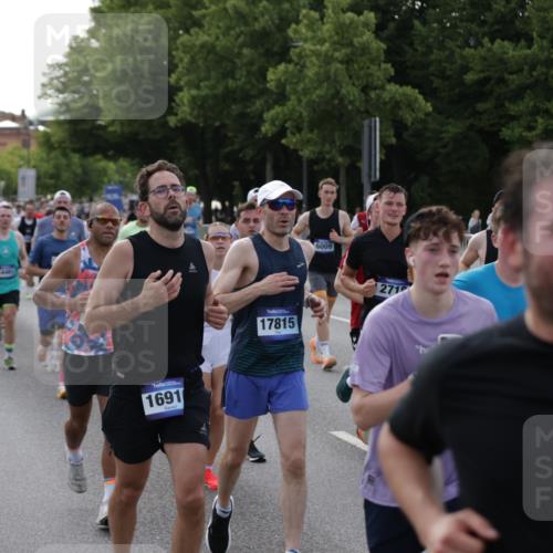 29.06.2025 - hella hamburg halbmarathon Jannik Wohlers http://msf.ph/oto/8244010 29.06.2025 09:55:12 Lombardsbrücke 1120, 1151, 1461, 1630, 1706, 1884, 1976, 2284, 2706, 2708, 2718, 3087, 3213, 3399, 3654, 3945, 3985, 4088, 4345, 4847, 4890, 4938, 5421, 5459, 5708, 5915, 6009, 6054, 6421, 6481, 6532, 6691, 7269, 7312, 7367, 8205, 8216, 8218, 8234, 8302, 8454, 8577, 8720, 8856, 8899, 8927, 8977, 9386, 9491, 9529, 9786, 9934, 10115, 10988, 11309, 11356, 11733, 11819, 11977, 12149, 12379, 12450, 12519, 12533, 12891, 13032, 13570, 13799, 13807, 13894, 13996 meine-sportfotos.de