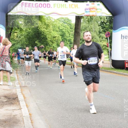 29.06.2025 - hella hamburg halbmarathon MichiJ http://msf.ph/oto/8244068 29.06.2025 10:50:48 Zwischen KM18-KM19 4945, 6966, 9986, 14225, 17140, 17150, 17321, 17533, 17685, 17686 meine-sportfotos.de
