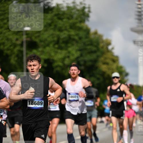 29.06.2025 - hella hamburg halbmarathon Dr. Thomas Lammeyer http://msf.ph/oto/8244078 29.06.2025 09:51:18 Kennedybrücke 1164, 1562, 1644, 1743, 2196, 2296, 3783, 4602, 5092, 5923, 6990, 8362, 8901, 9178, 9944, 10384, 10900, 10968, 11202, 11227 meine-sportfotos.de