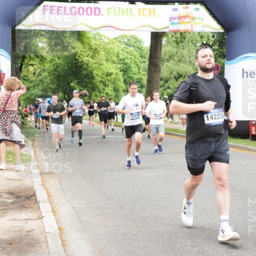 29.06.2025 - hella hamburg halbmarathon MichiJ http://msf.ph/oto/8244096 29.06.2025 10:50:48 Zwischen KM18-KM19 4945, 6966, 9986, 14225, 17140, 17150, 17321, 17533, 17685, 17686 meine-sportfotos.de