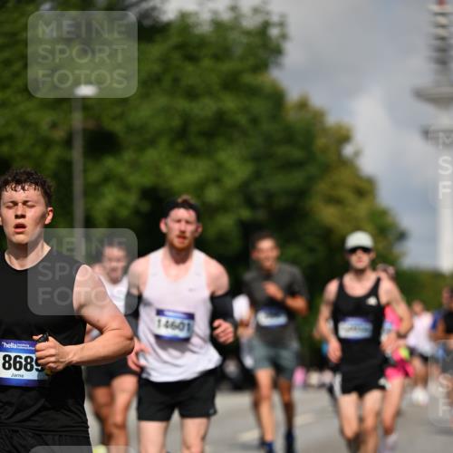 29.06.2025 - hella hamburg halbmarathon Dr. Thomas Lammeyer http://msf.ph/oto/8244195 29.06.2025 09:51:18 Kennedybrücke 1164, 1562, 1644, 1743, 2196, 2296, 3783, 4602, 5092, 5923, 6990, 8362, 8901, 9178, 9944, 10384, 10900, 10968, 11202, 11227 meine-sportfotos.de