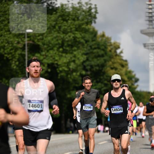29.06.2025 - hella hamburg halbmarathon Dr. Thomas Lammeyer http://msf.ph/oto/8244209 29.06.2025 09:51:19 Kennedybrücke 1164, 1562, 1644, 1743, 2196, 2296, 3783, 4602, 5091, 5092, 5923, 6684, 6990, 8362, 8901, 9178, 9944, 10384, 10900, 10968, 11202, 11227 meine-sportfotos.de