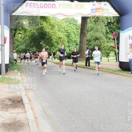 29.06.2025 - hella hamburg halbmarathon MichiJ http://msf.ph/oto/8244211 29.06.2025 10:28:06 Zwischen KM18-KM19 6687, 11806, 13190, 14359, 14699, 15336, 15556, 17916, 18149 meine-sportfotos.de
