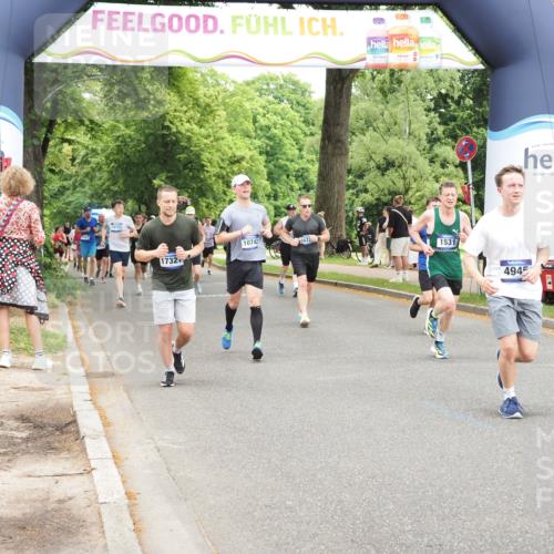 29.06.2025 - hella hamburg halbmarathon MichiJ http://msf.ph/oto/8244295 29.06.2025 10:50:51 Zwischen KM18-KM19 1531, 4945, 6966, 10742, 12836, 14225, 16770, 17150, 17321, 17533, 17685, 17686, 17818 meine-sportfotos.de