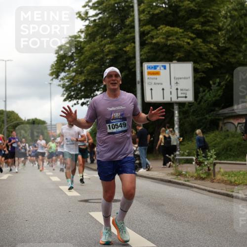 29.06.2025 - hella hamburg halbmarathon Yannick Fuchs http://msf.ph/oto/8244525 29.06.2025 10:47:35 20KM 1030, 1061, 1151, 1502, 1706, 1727, 1783, 2058, 2070, 2082, 2354, 2518, 3208, 3209, 3819, 4635, 4770, 5020, 5638, 5866, 6481, 6511, 6512, 6629, 6762, 6877, 6942, 7177, 7274, 7864, 7918, 8335, 8390, 8447, 9142, 10549, 10891, 10895, 11068, 11844, 12379, 12413, 12490, 12632, 12909, 13032, 13033, 13289, 13397, 13865, 13912, 13997, 15061, 15126, 15179, 15441, 15497, 15502, 15838, 15856, 15946, 16477, 16538, 17348, 18134, 18143, 18418, 18487, 18590 meine-sportfotos.de