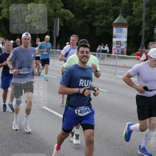 29.06.2025 - hella hamburg halbmarathon Jannik Wohlers http://msf.ph/oto/8244530 29.06.2025 09:55:15 Lombardsbrücke 1120, 1151, 1461, 1630, 1884, 1976, 2284, 2706, 2708, 2718, 2884, 3087, 3213, 3399, 3654, 3692, 3945, 3985, 4088, 4324, 4345, 4601, 4847, 4890, 4938, 5421, 5459, 5915, 6009, 6054, 6421, 6481, 6532, 6691, 6994, 7269, 7367, 8205, 8216, 8234, 8302, 8577, 8856, 8927, 8977, 9386, 9491, 9786, 9934, 10115, 10811, 10988, 11309, 11356, 11733, 11819, 11977, 12149, 12379, 12450, 12519, 13032, 13073, 13799, 13807, 13894, 13996 meine-sportfotos.de
